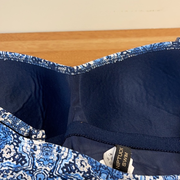 Bathing suit - Picture 4 of 7